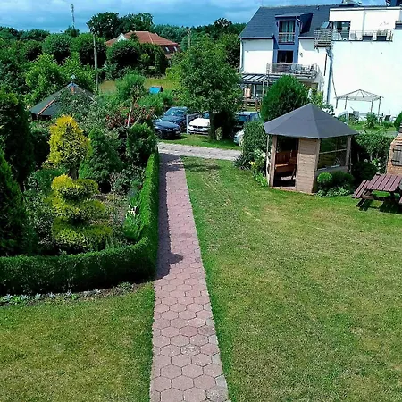 Dom Goscinny Piaf Homestay *